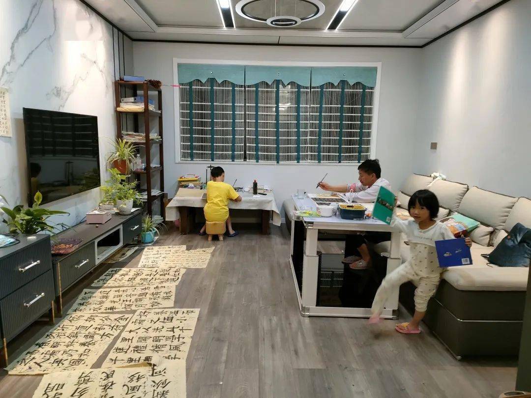 大方县1家庭获评"全国最美家庭"_赵国运_父亲_工作