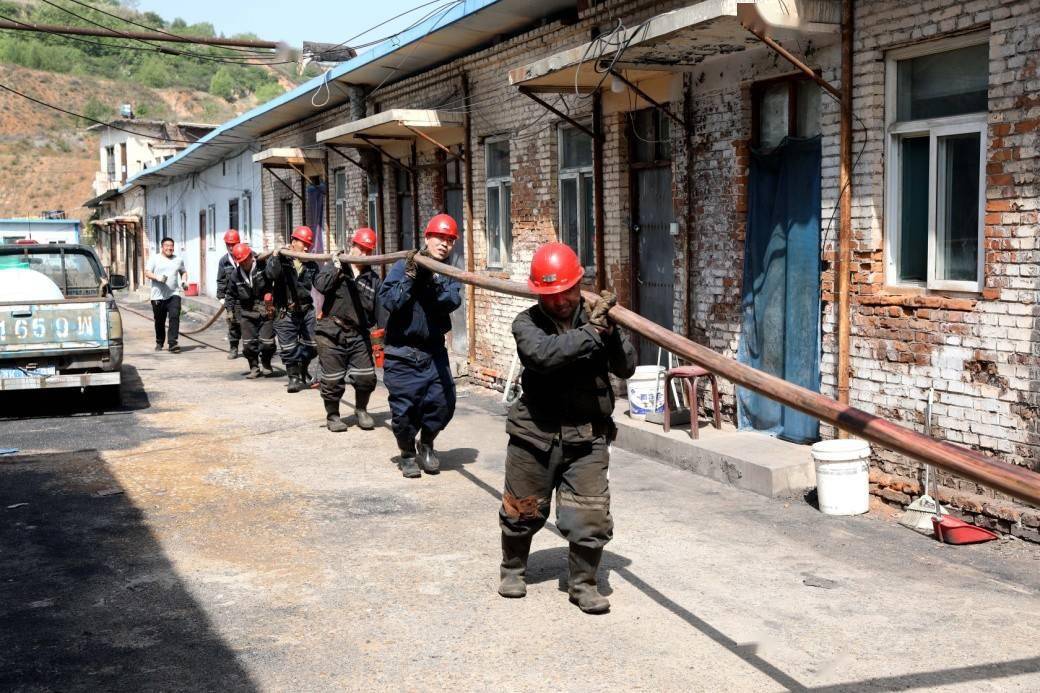 山西焦煤汾西矿业柳湾煤矿开展雨季三防洪灾应急救援演练