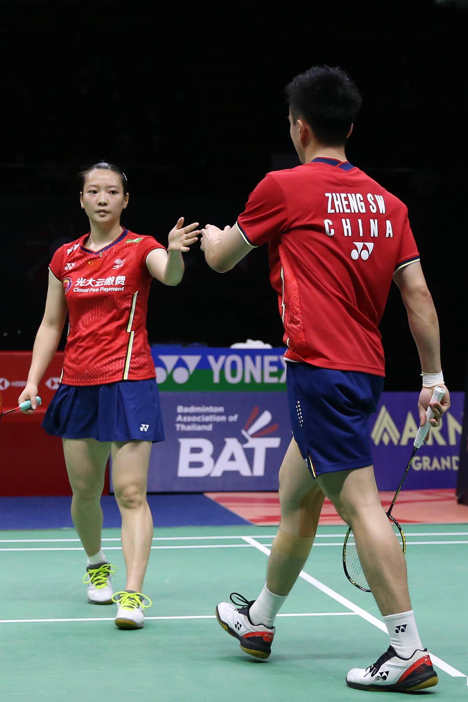 羽毛球泰国公开赛郑思维黄雅琼晋级决赛