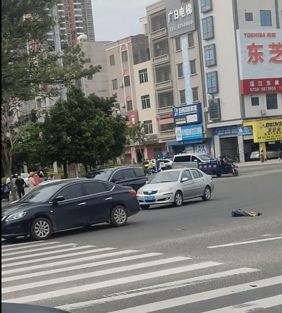 吴川车祸图片