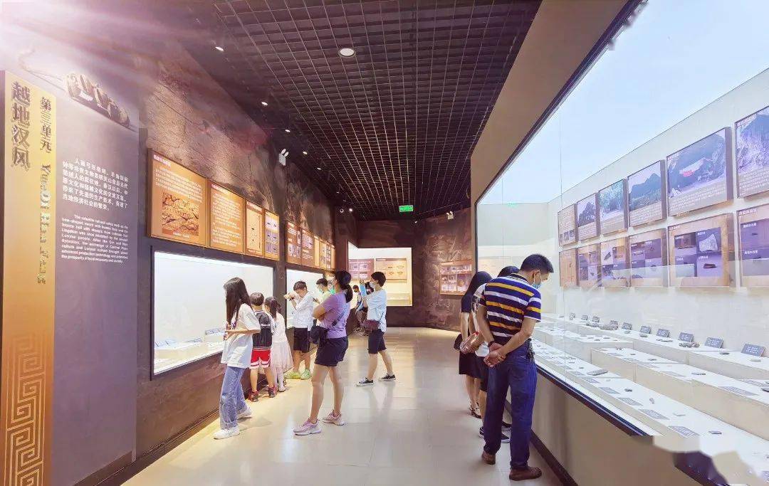 灵山博物馆迎来络绎不绝的游客~_文化_文物_历史