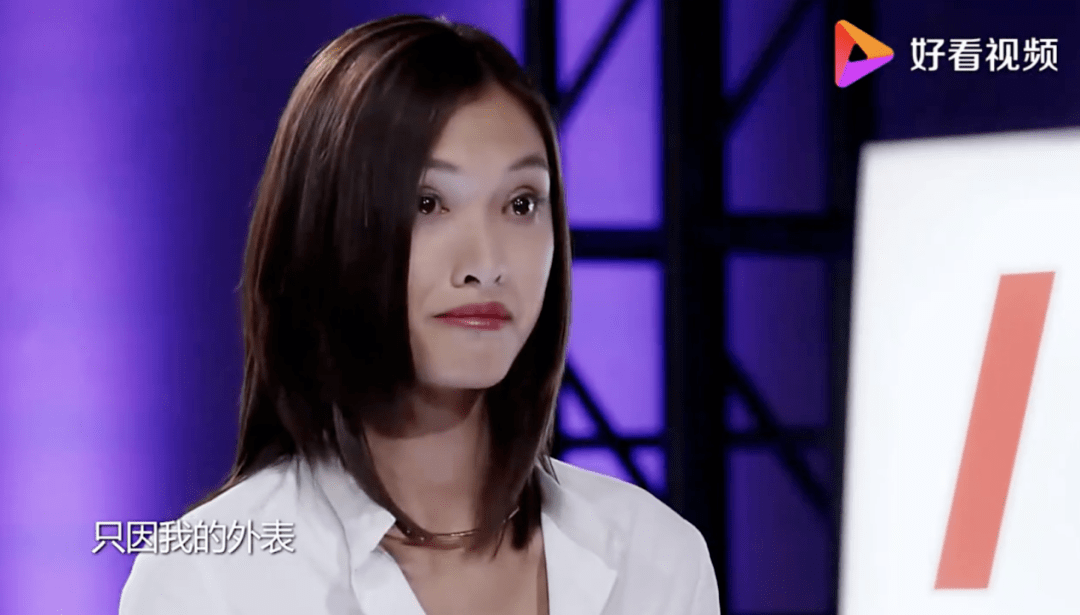 这一次钱凯丽没有了之前的傲慢,她解释道:后来在评审环节,蔡宇再次和