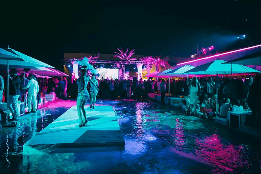 墨尔本冬日新玩法w酒店烧烤泳池派对45人有吃有喝有party