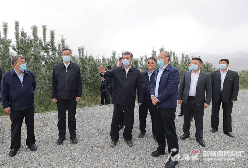 马兴瑞分别来到阿克苏河干流和支流水库,水电站,乌什县振兴园牧业戈壁