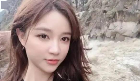 网红女主播雪梨成被执行人 冻结权益数额90万元人民币_网红女主播雪梨