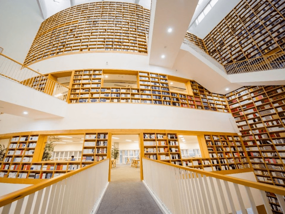 龍崗文博展覽館開門迎客;龍崗文化中心大劇院,音樂廳完成升級改造