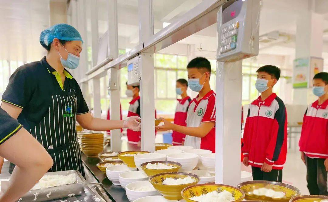校园动态隆尧一中学生食堂剪影
