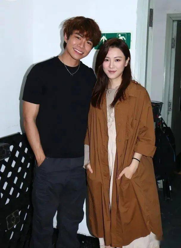 与王敏奕开工吵大镬 罗天宇过分抢缰床戏狂ng_亲热戏_工作_老公