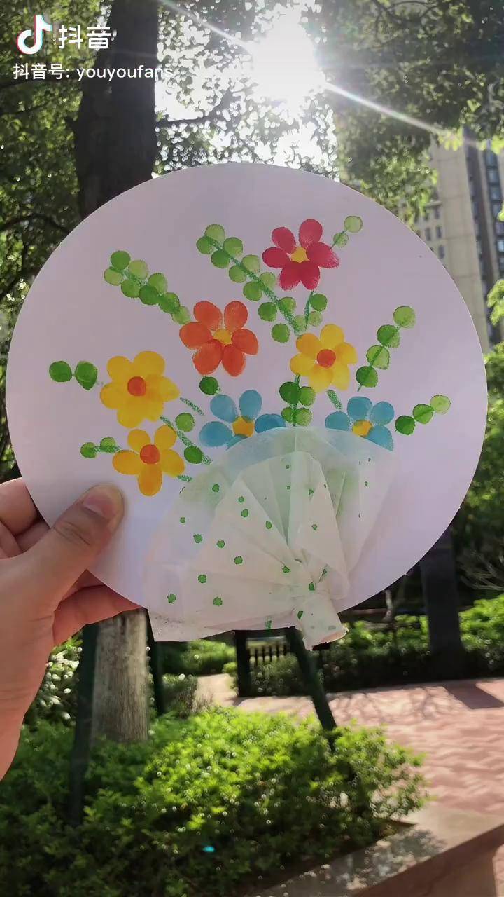 用手指点点点就能画的漂亮花母亲节送给妈妈吧创意美术幼儿园手工手工