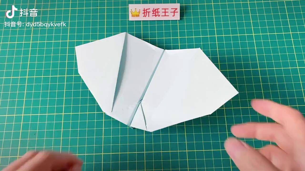 折纸蝙蝠纸飞机会扇动翅膀简单好玩亲子手工