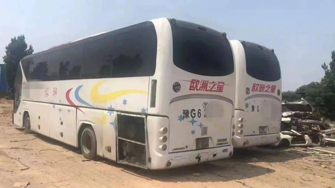 除隐患防事故我市两辆59座大客车被淘汰