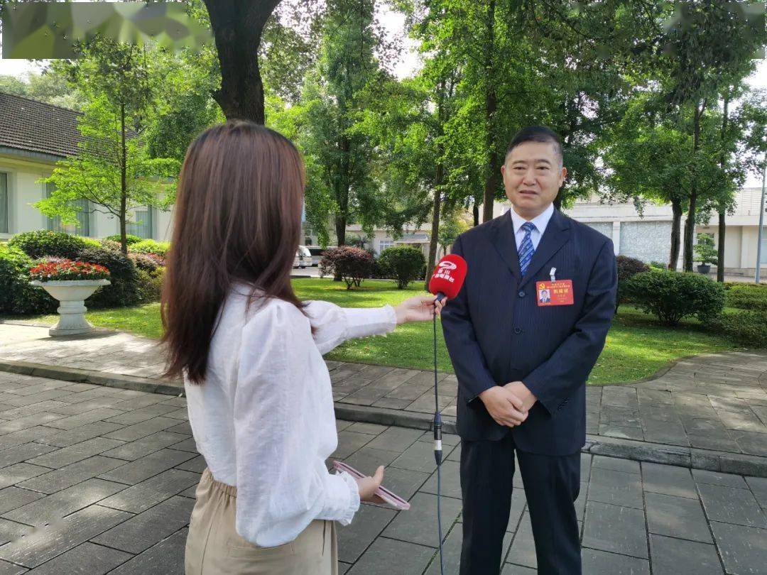 代表读报告78邹自景全力抓发展丰富治蜀兴川广元实践方案