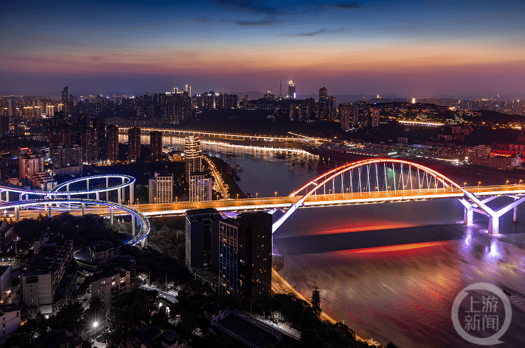 “桥都”重庆是如何通过造桥提升颜值的？东水门大桥与千厮门大桥的设计师来为您揭秘