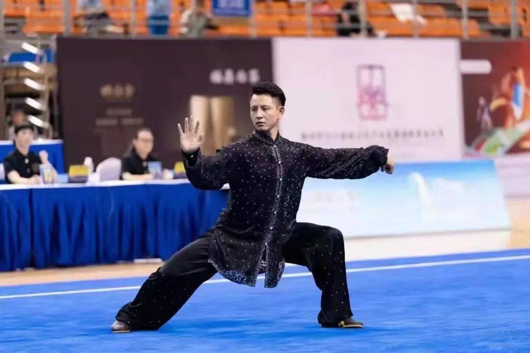 陕西体育故事3孝老爱亲的典范记陕西省武术运动员杨顺洪