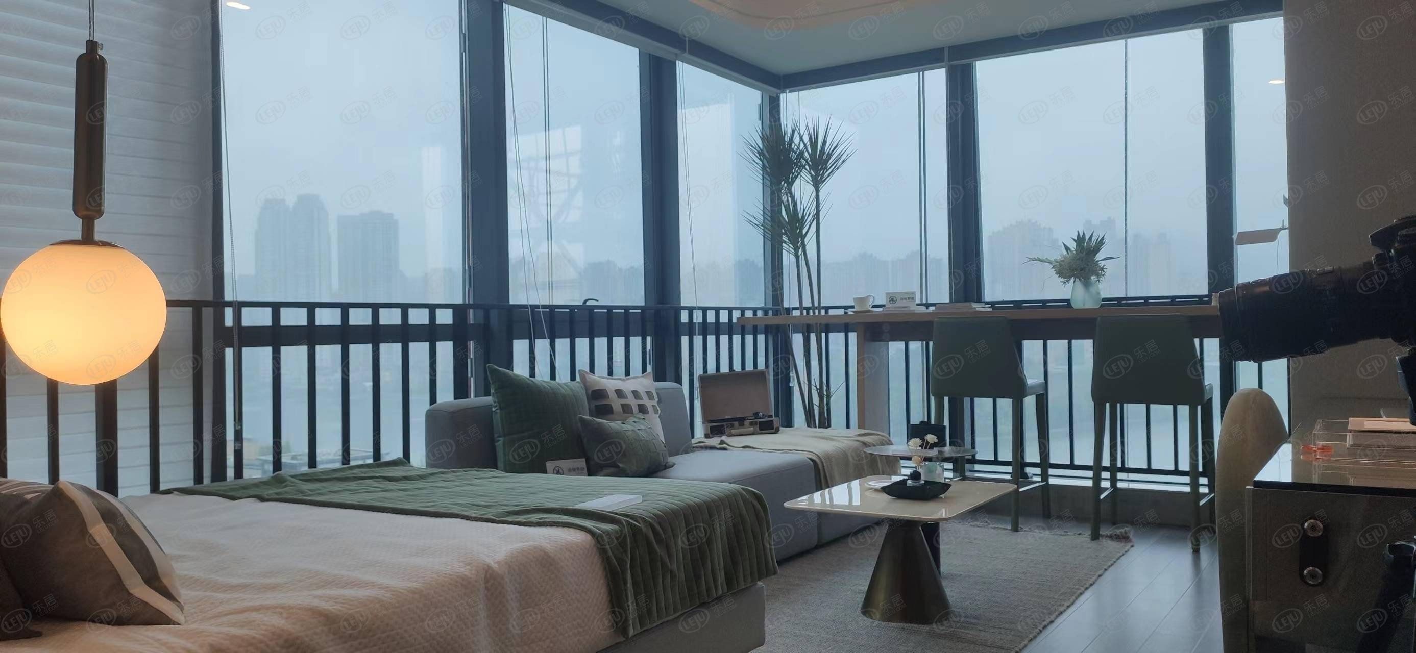 梅溪湖一线湖景公寓楼盘测评中建梅溪湖中心宝铂公馆