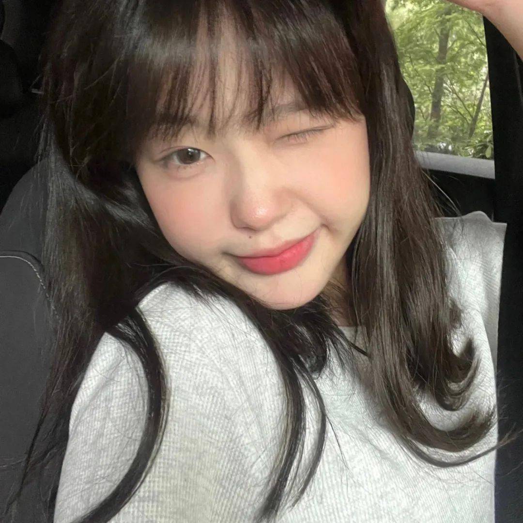 头像氛围感满满女头