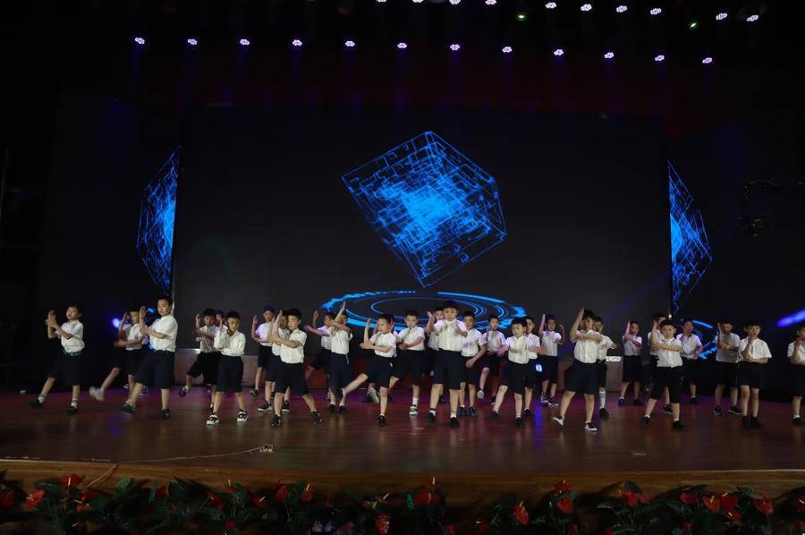 又是一年初夏时节德州阳光未来国际学校举办第四届校园艺术节