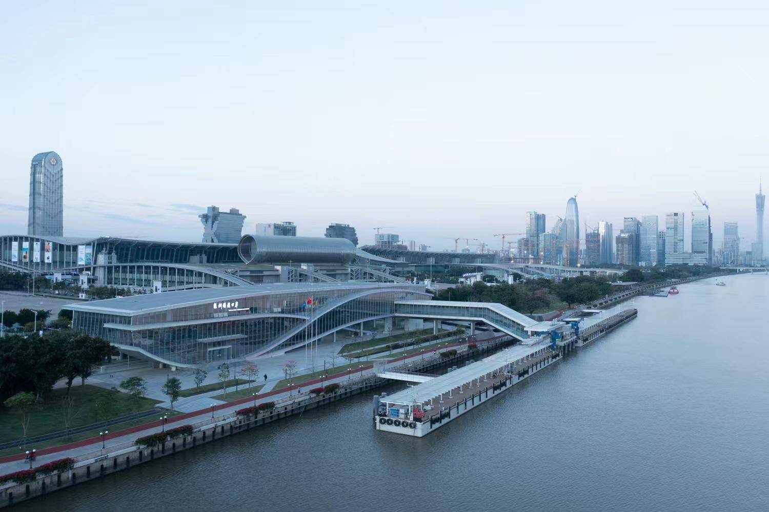 琶洲港澳客运码头工程通过竣工验收未来可坐船直达香港国际机场