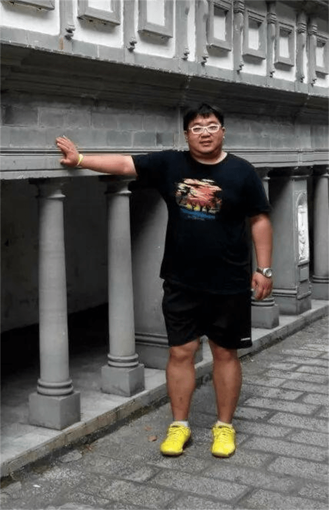 250斤胖子连续1568天5点起床跑8公里我心里至少放弃了1000次
