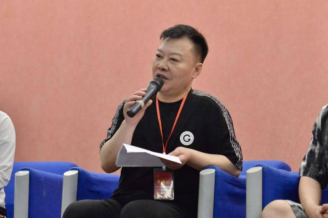 湖北省黄梅戏剧院院长,国家一级演员张辉主演谢思琴主演王刚