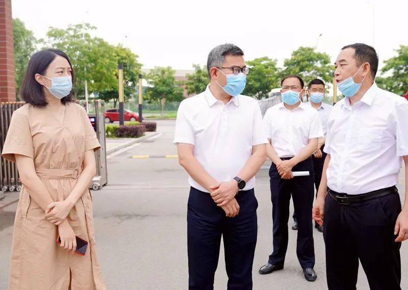 王国林督导高考准备工作_考务_考生_潜山