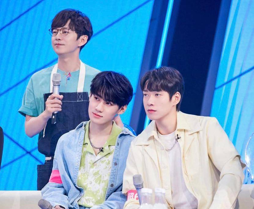 你好星期六开启反诈作战檀健次张真源演绎反诈音乐秀