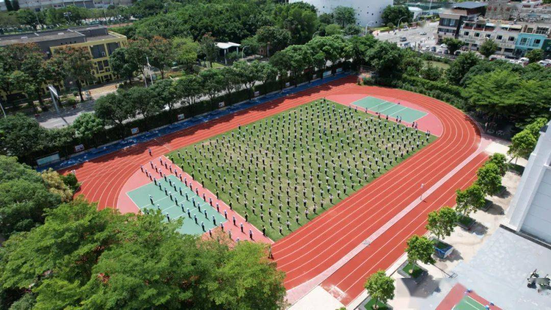 英姿飒爽石岐体育路学校少年交警队成立