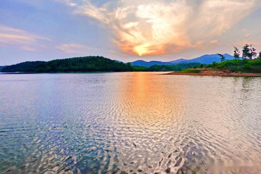 美呆了木兰境内泥河水库傍晚迷人的景色
