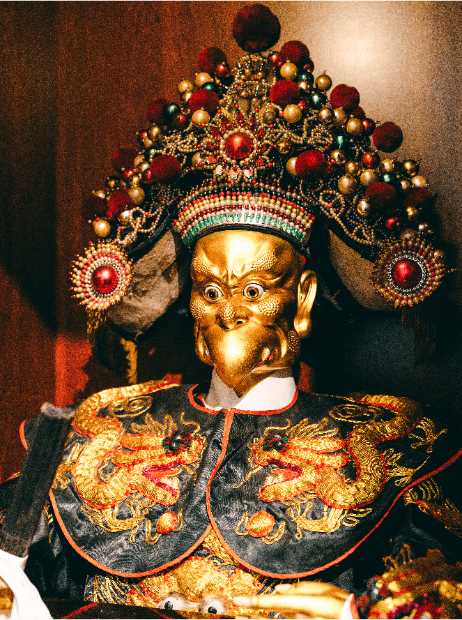 陈鸿炜:在闹市,和神明打交道 | 平话专访_游神_神像_照片