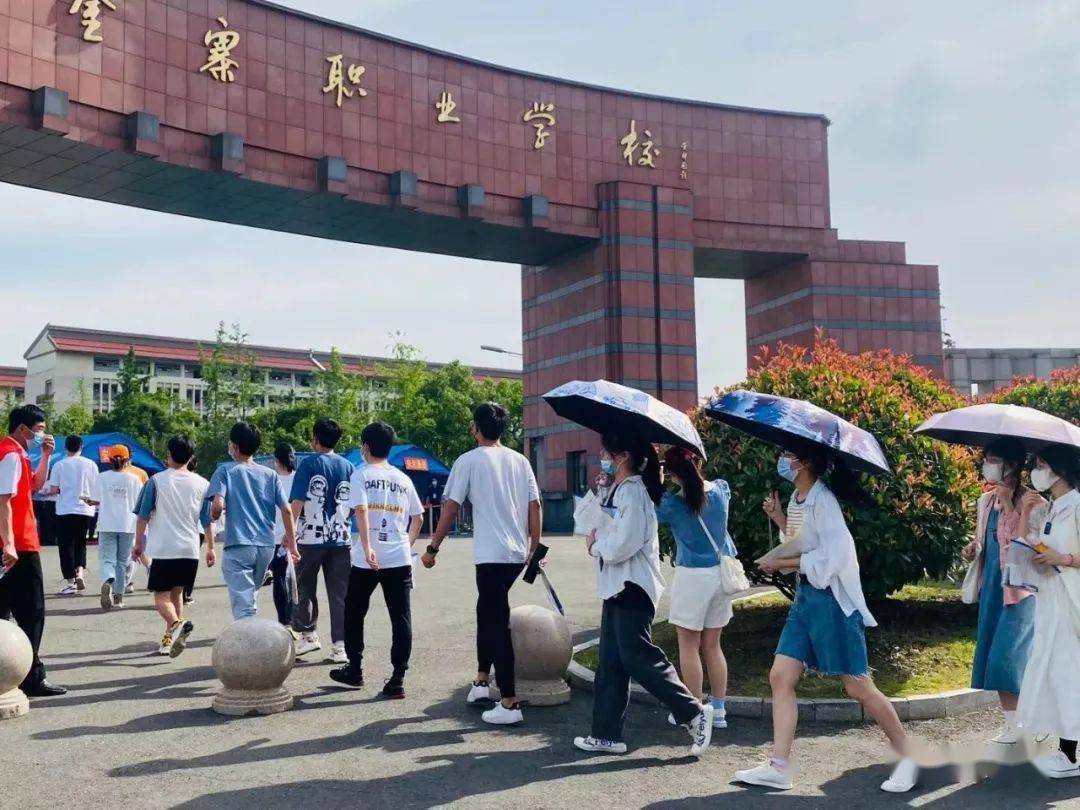紧急请为金寨一中南中青中的孩子们转发扩散