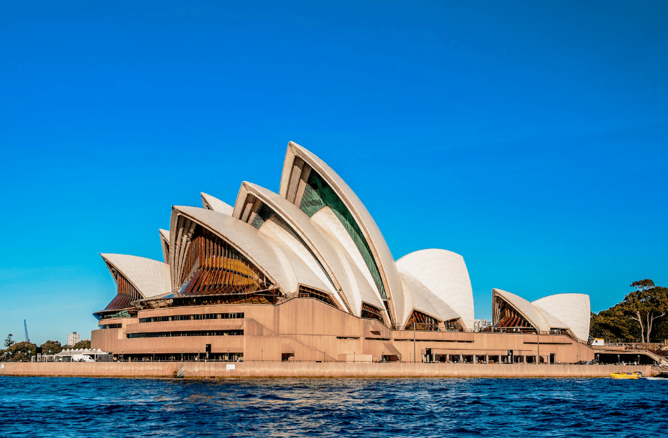 2022年秋季入学推荐院校:西三一大学,卡普顿大学,多伦多都会大学,劳