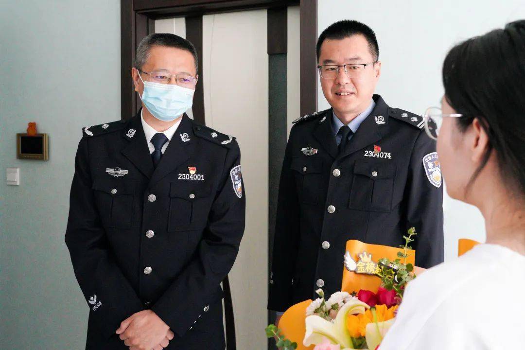 星光不负赶路人高考慰问暖警心