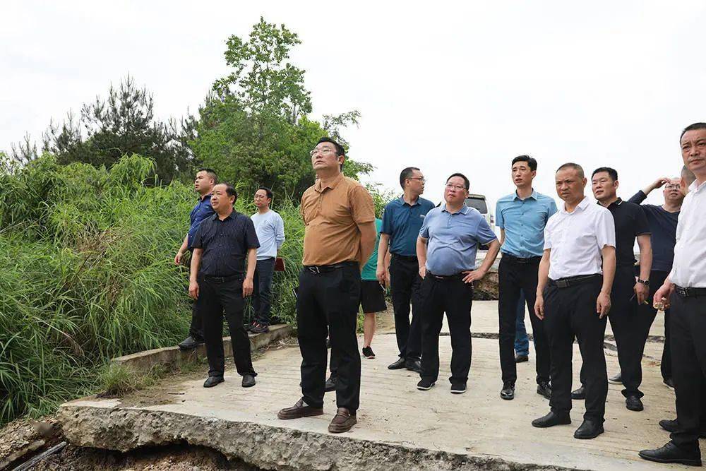 吴廷友调研指导防汛救灾工作