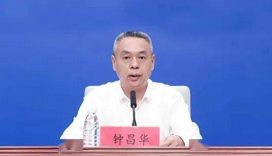 省农业农村厅党组成员,副厅长钟昌华全力稳定粮食生产,全省粮食生产