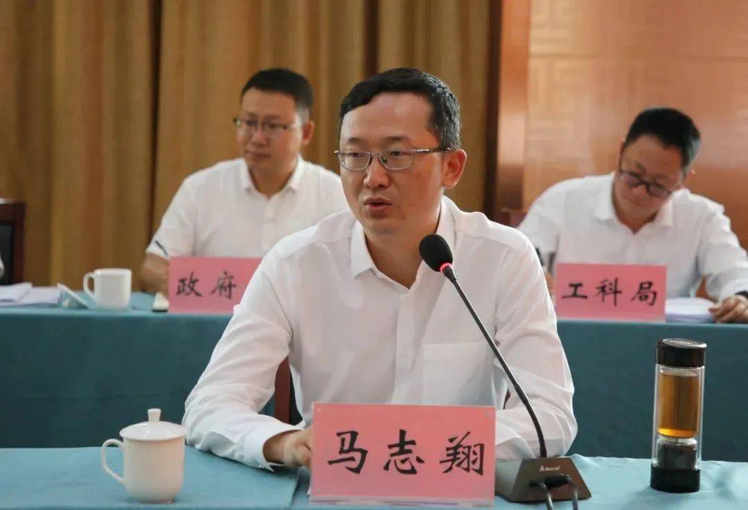 县委副书记,县长马志翔说弥南合作是两县贯彻州委,州政府作出构建"