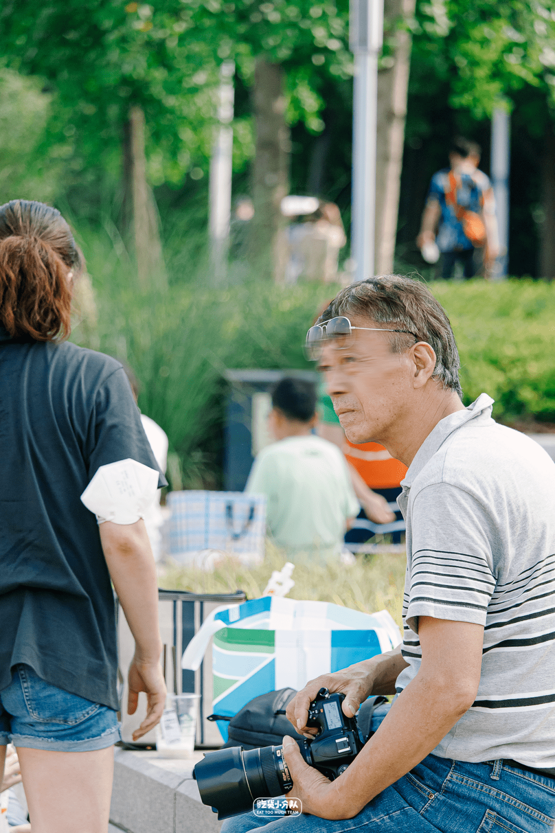 上海人在徐汇滨江报复性野餐