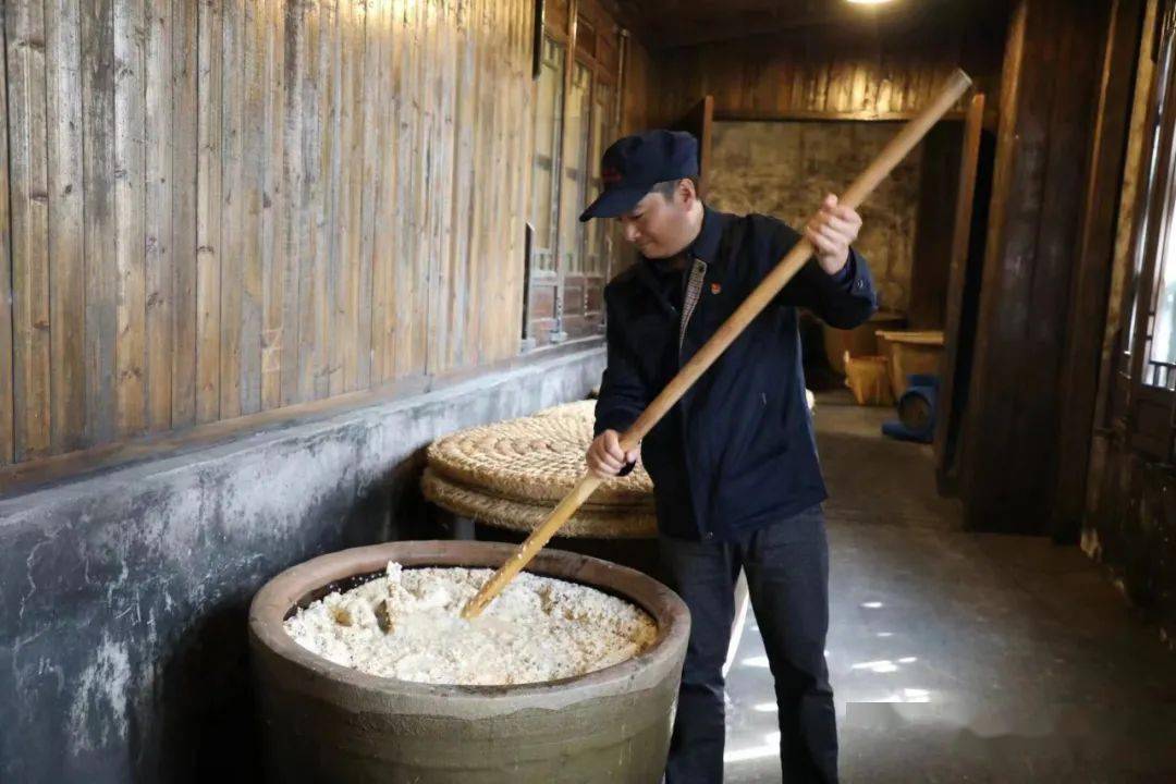 酿醋大师林田中:匠心传承,为镇江香醋再添"新香"_生产_江苏_工艺