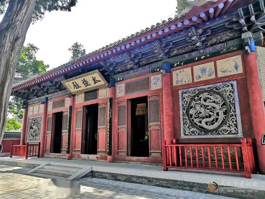 民间手工艺作品扮靓伏羲庙_围栏_进行了_天水市