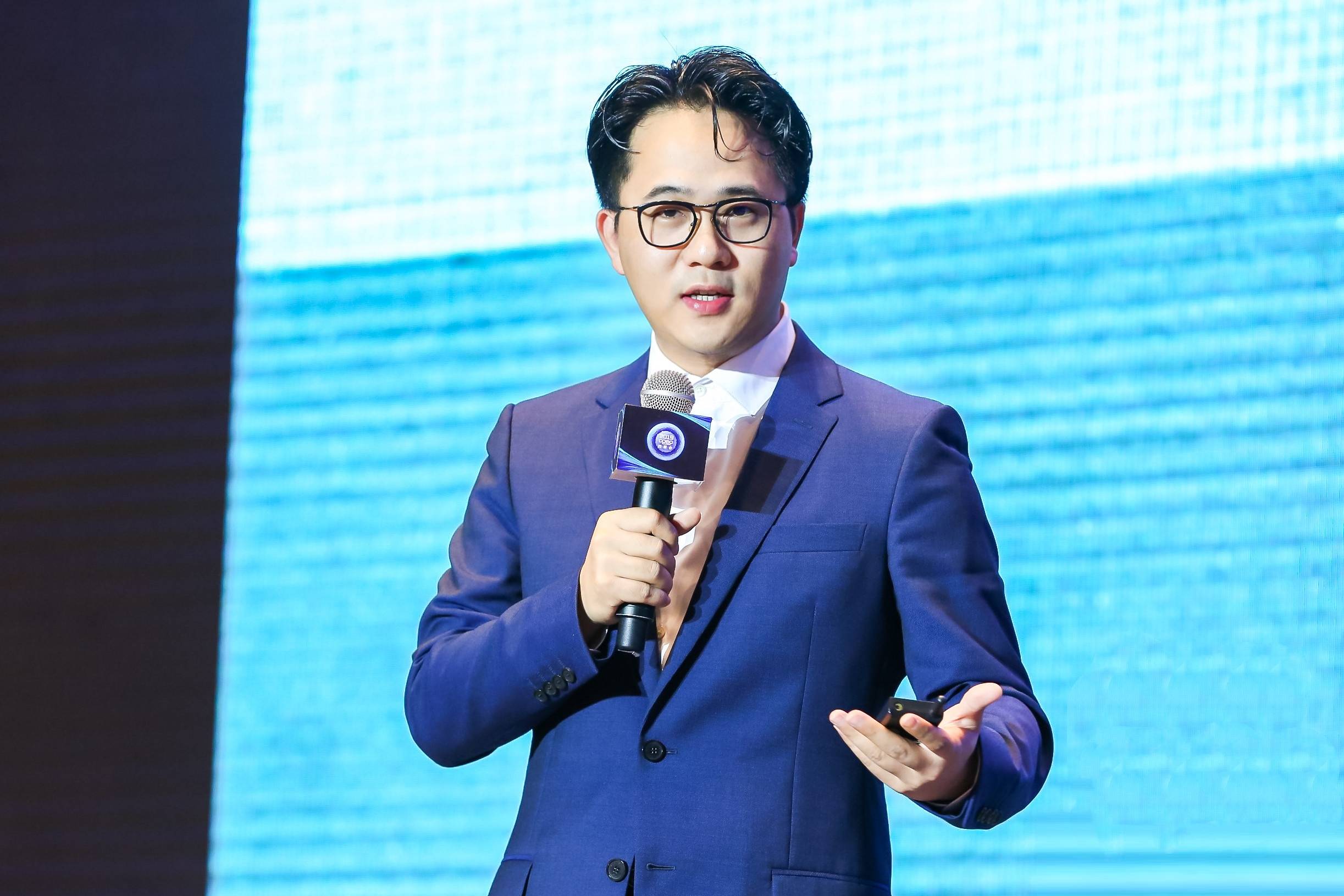 在第17届"江苏青年五四奖章"获奖者名单上,出生于1988年的鱼跃医疗