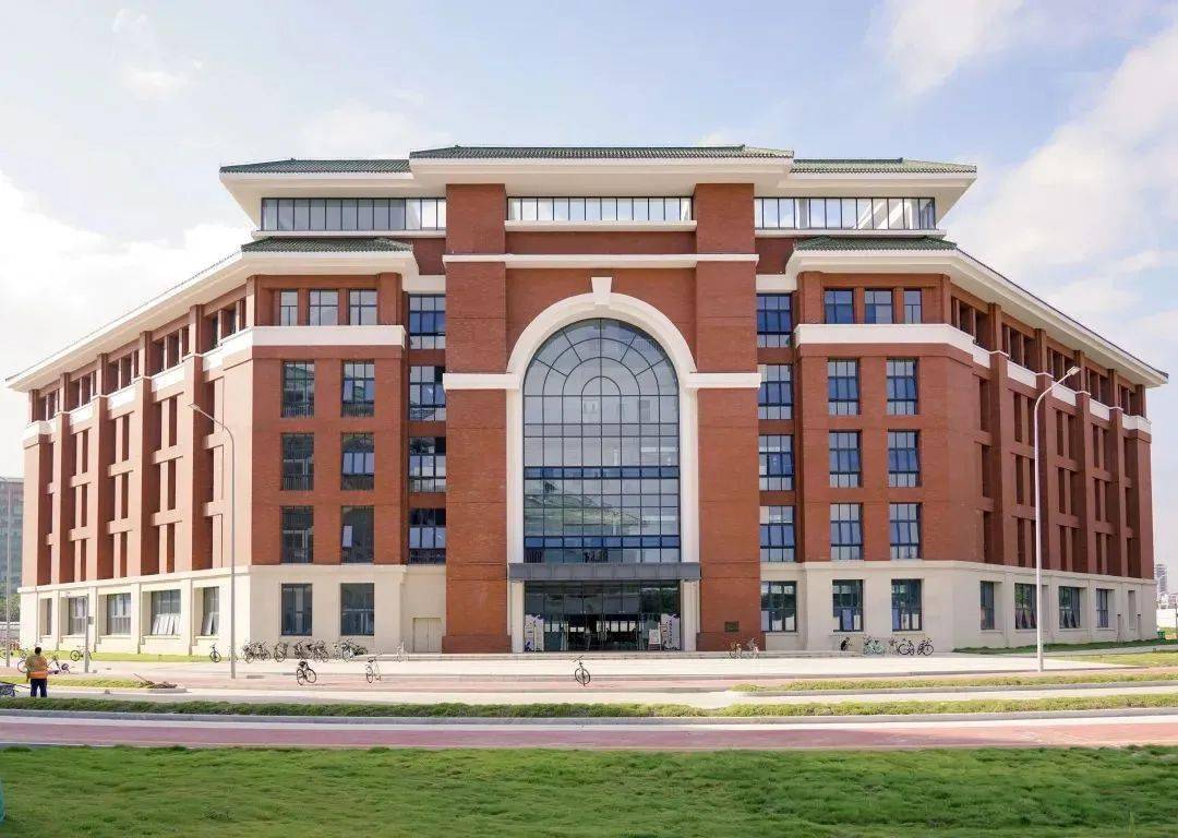 千万别报考珠海高校否则