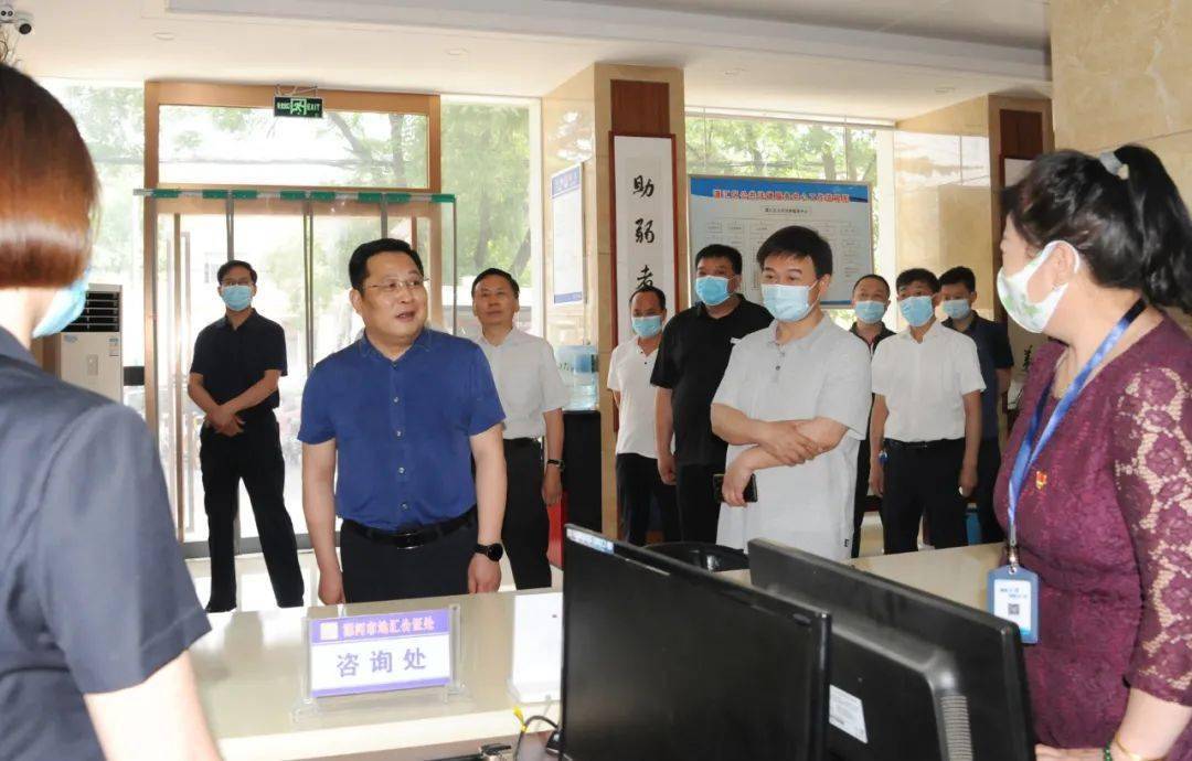 漯河市委常委市委政法委书记李中华调研指导我市司法行政工作