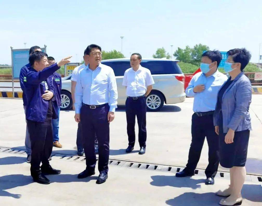 市委副书记邱文莉参加活动.镇江国林生态产业城有限公司总经理邢忠