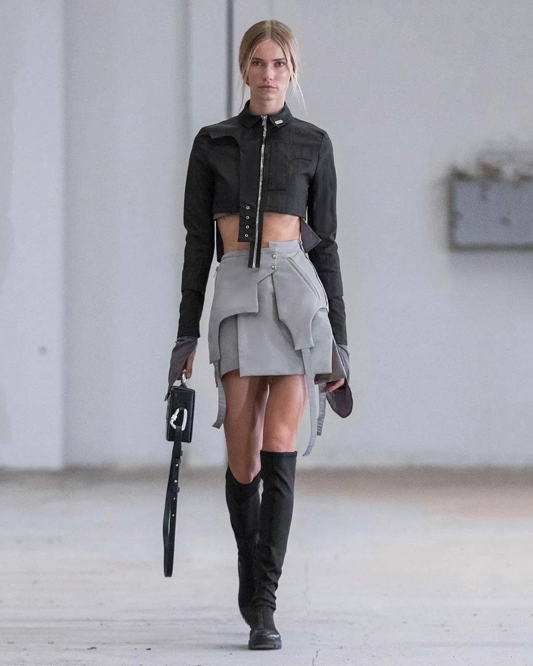 闪着银色光芒的战士丹麦品牌heliotemil带你进入带有暗黑色彩的叛逆