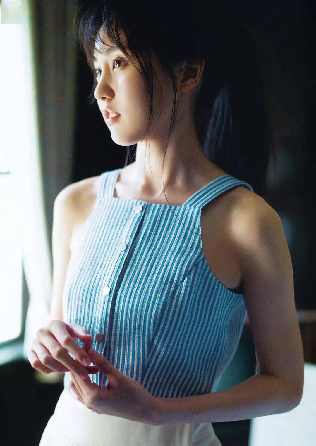 甜甜的妹子我是真爱了贺喜遥香的笑容很有感染力兔牙很有记忆点