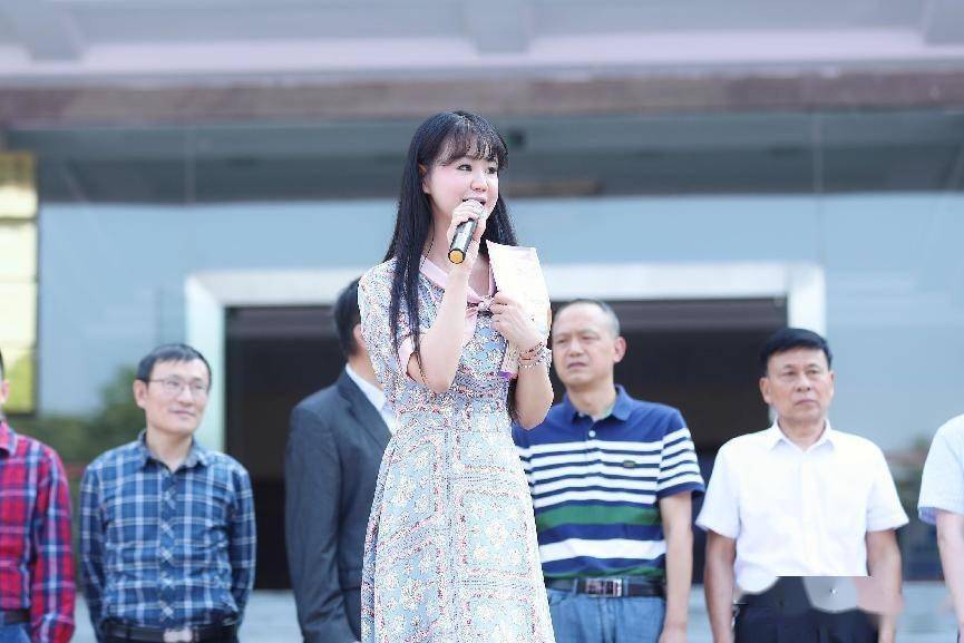 大赛创始人张如君据全球城市形象大使选拔大赛创始人张如君透露,今年