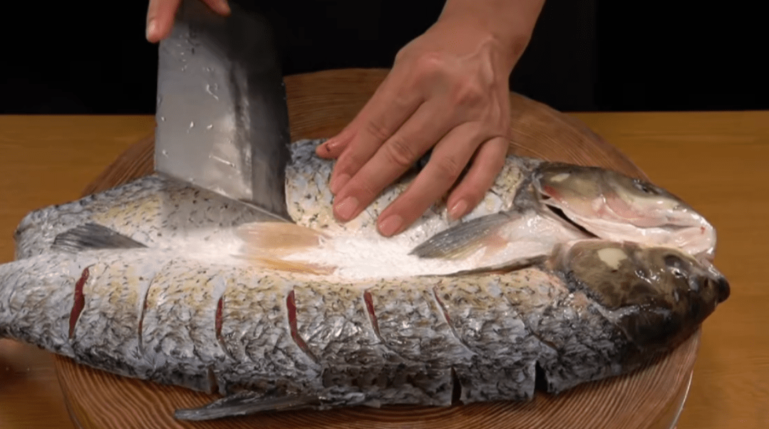 吃了这么多年草鱼只服这种特色做法鱼肉鲜嫩又入味真过瘾