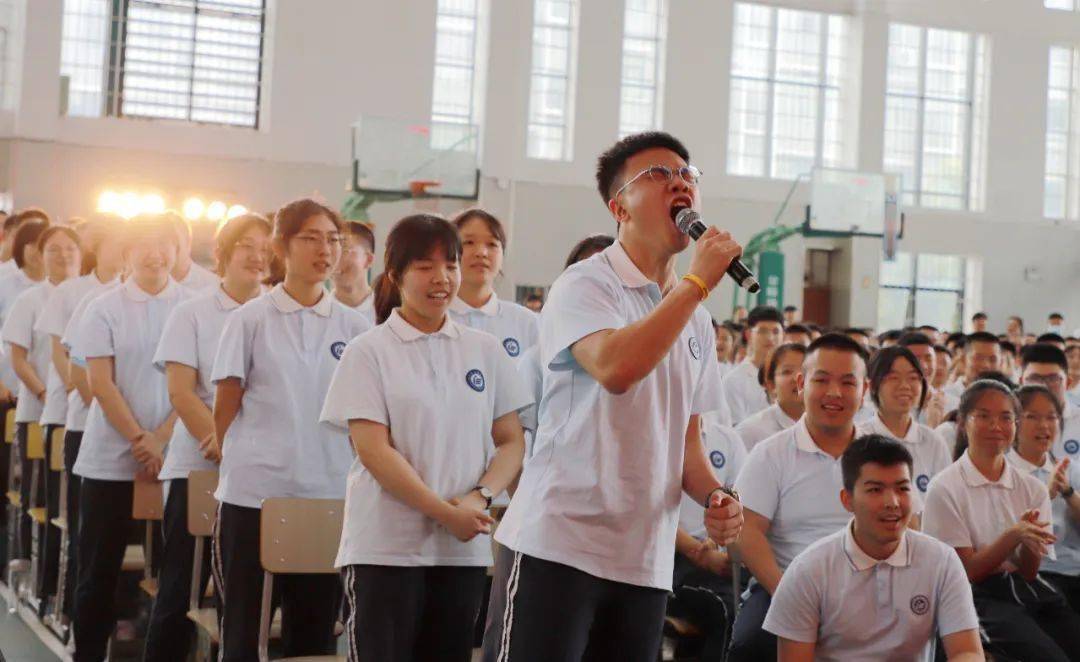鲜衣怒马正芳华青春亮剑已高三丽水中学2023届高三启动仪式暨首考动员