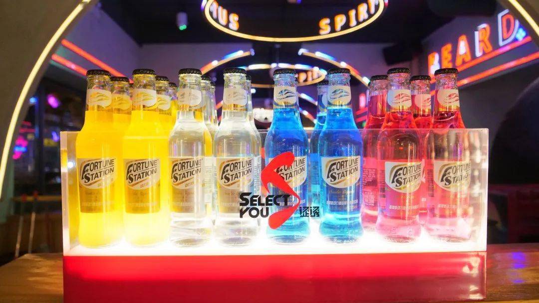 10000瓶动力火车敞开送镇平这家爆火的音乐餐吧神秘又撩人狂嗨到凌晨3