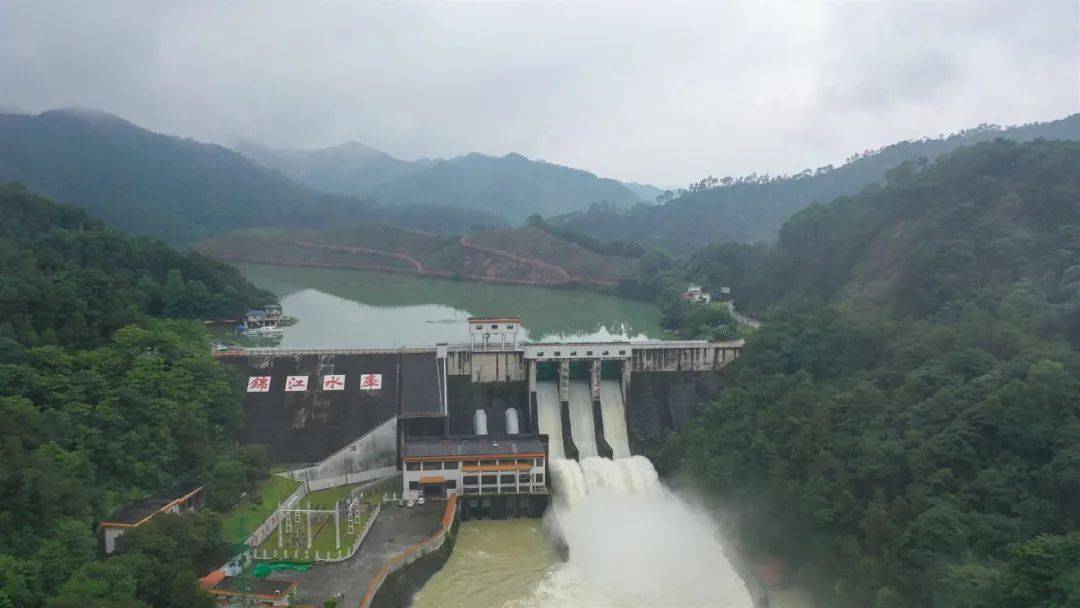 仁化县锦江水库开闸泄洪 确保安全度汛_防汛_信息_水位