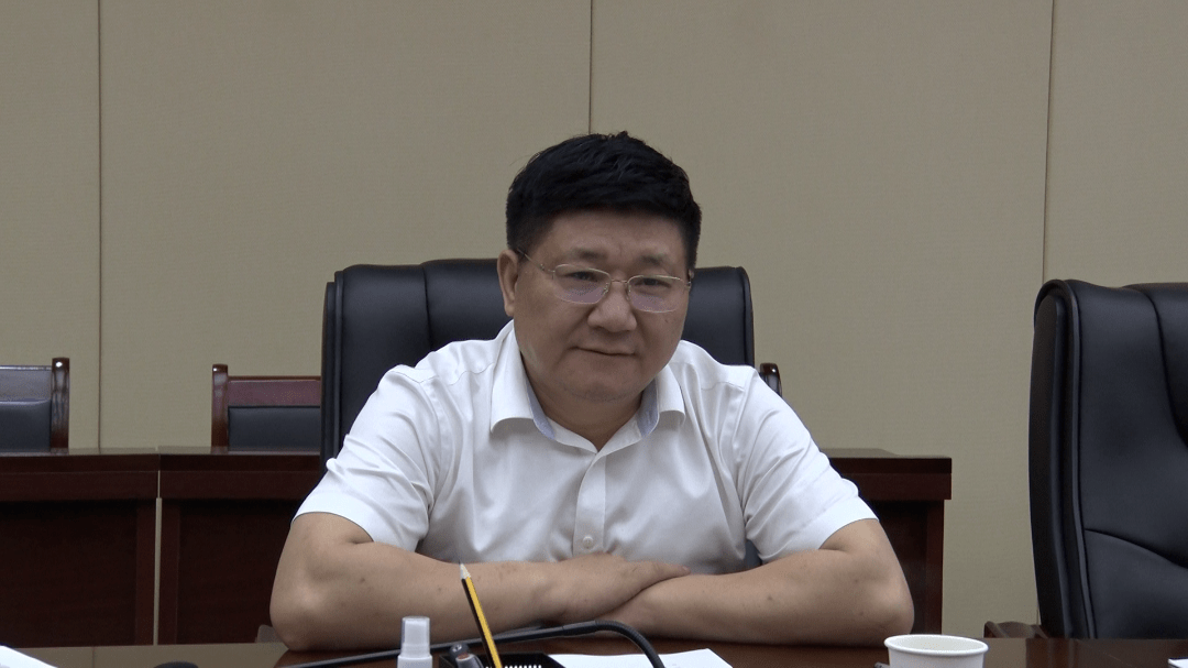 市委组织部副部长,市委"两新"工委书记程德冰,县委常委,政法委书记